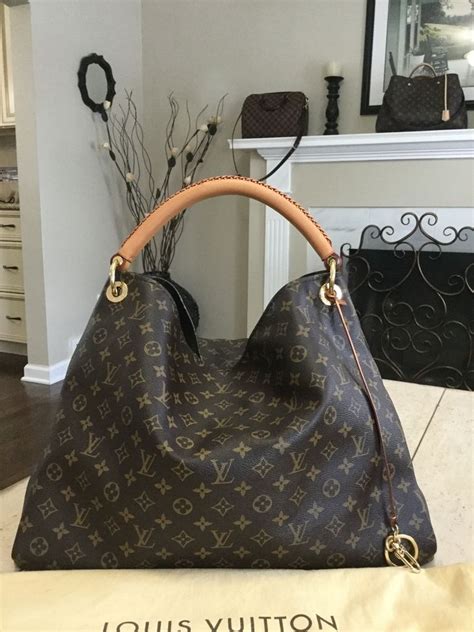 louis vuitton handbags discontinued|louis vuitton discontinued shoulder bag.